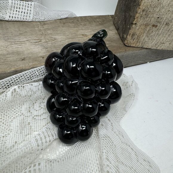 Vintage Black Glass Grape Cluster Figurine - Picture 5 of 7